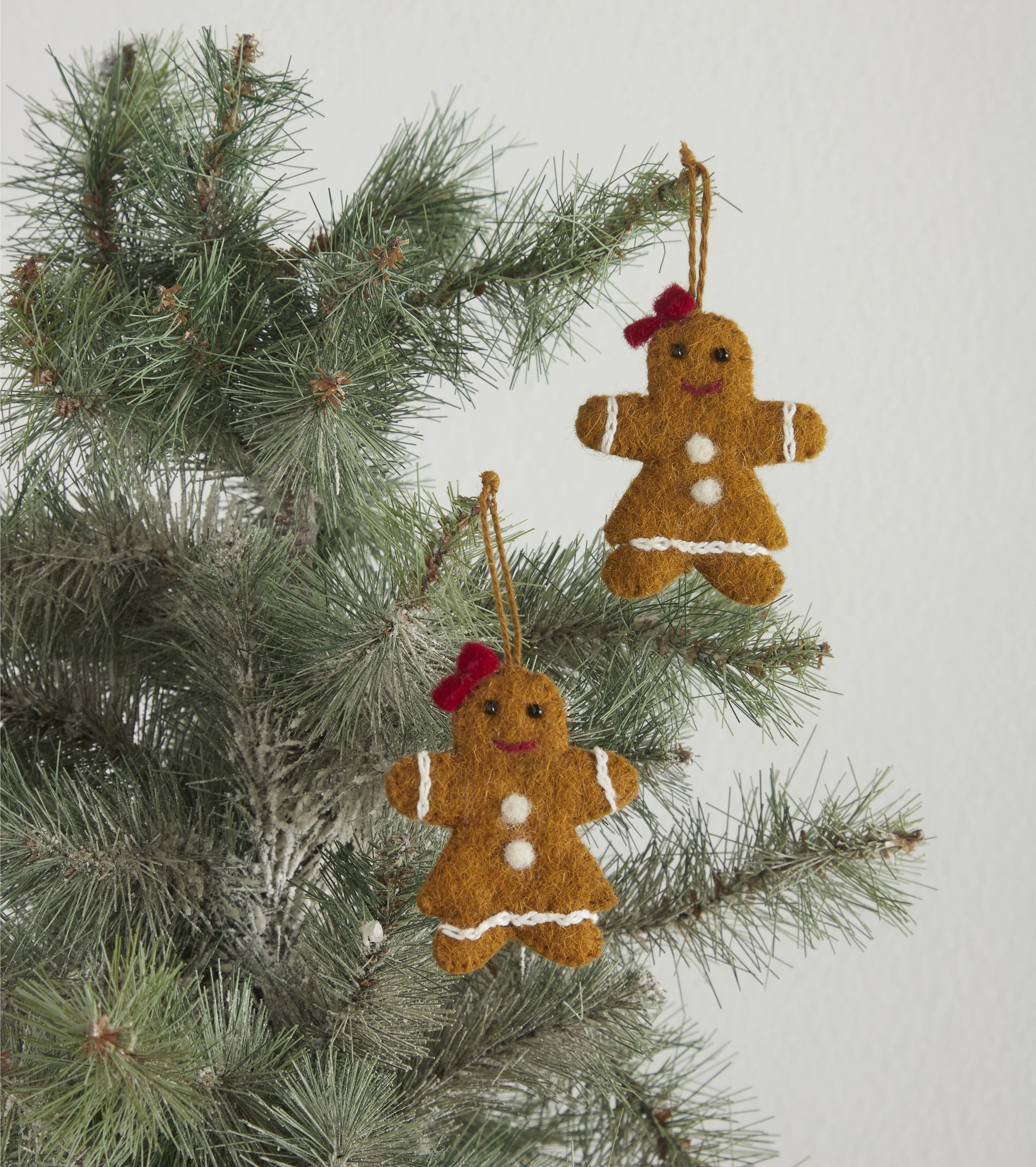 24-teiliges Set - Ikonsicher Weihnachts-Mini-Tischbaum-Set - Aus handgefilzter Wolle