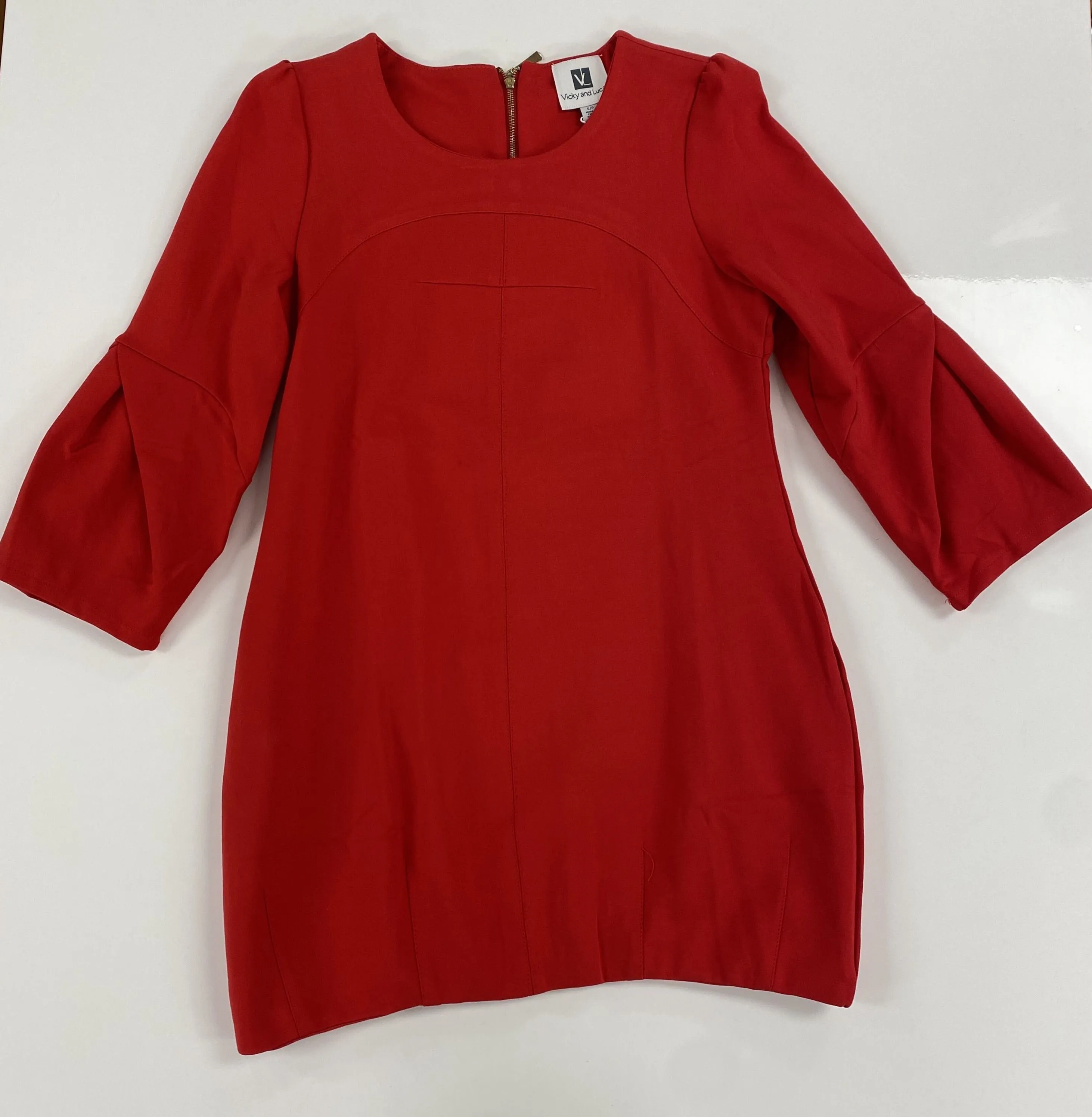 3/4-Ärmeliges rotes Minikleid