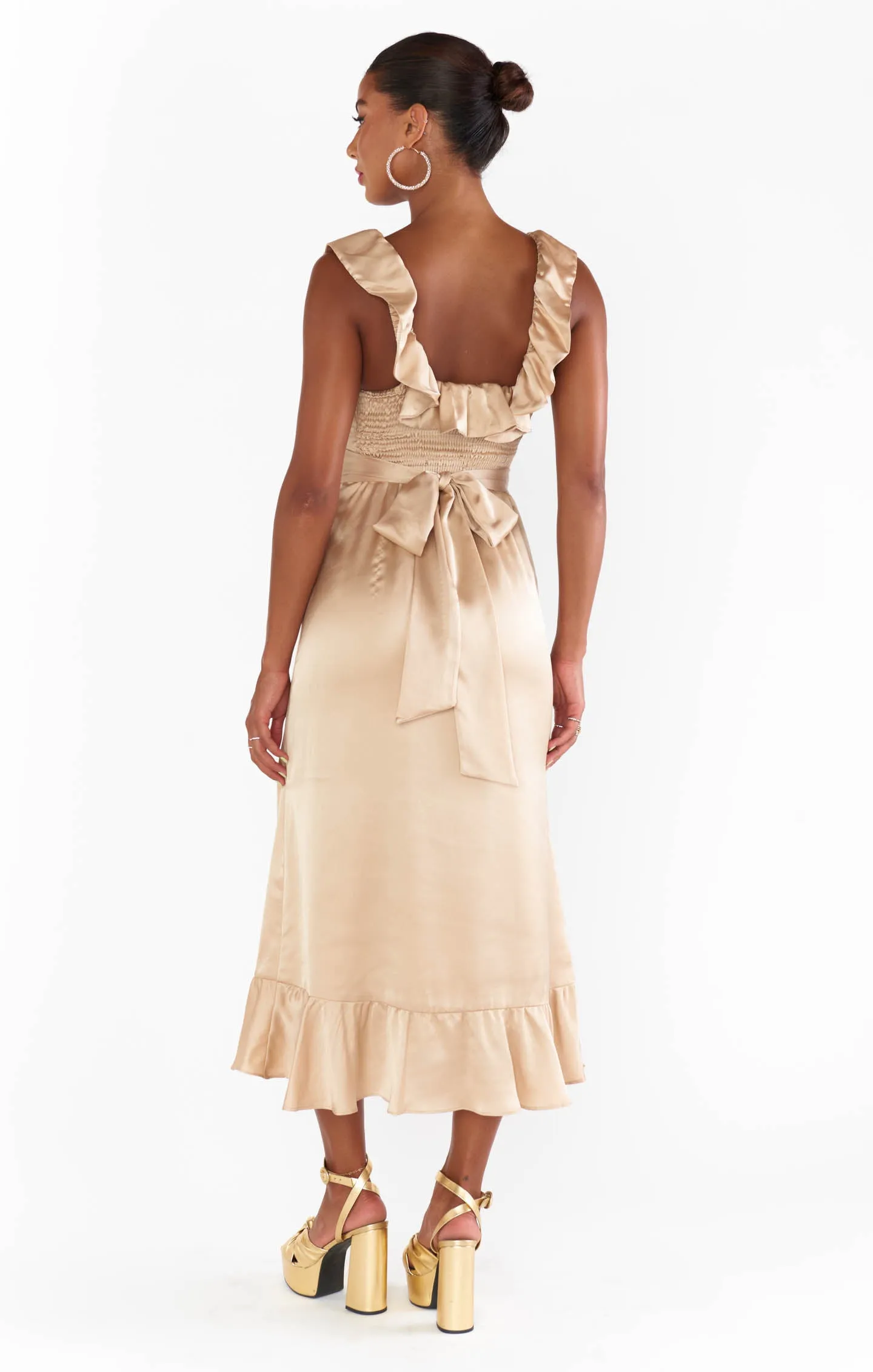 Alexis Midi-Kleid ~ Champagner Luxus-Satin