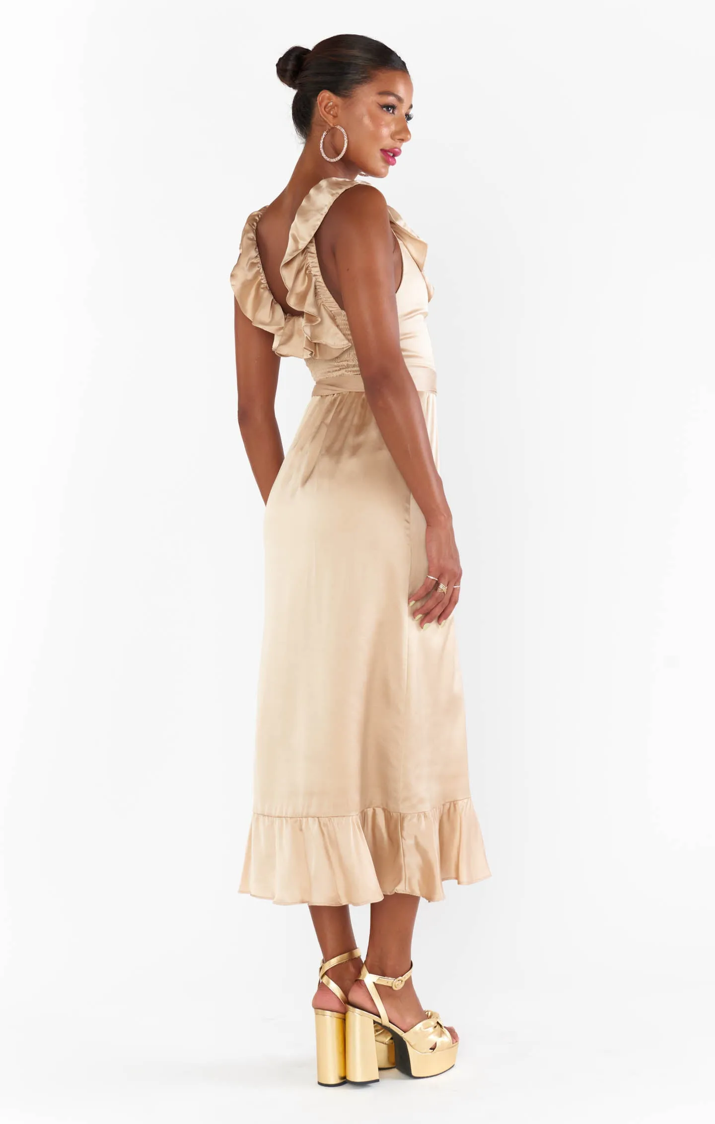 Alexis Midi-Kleid ~ Champagner Luxus-Satin
