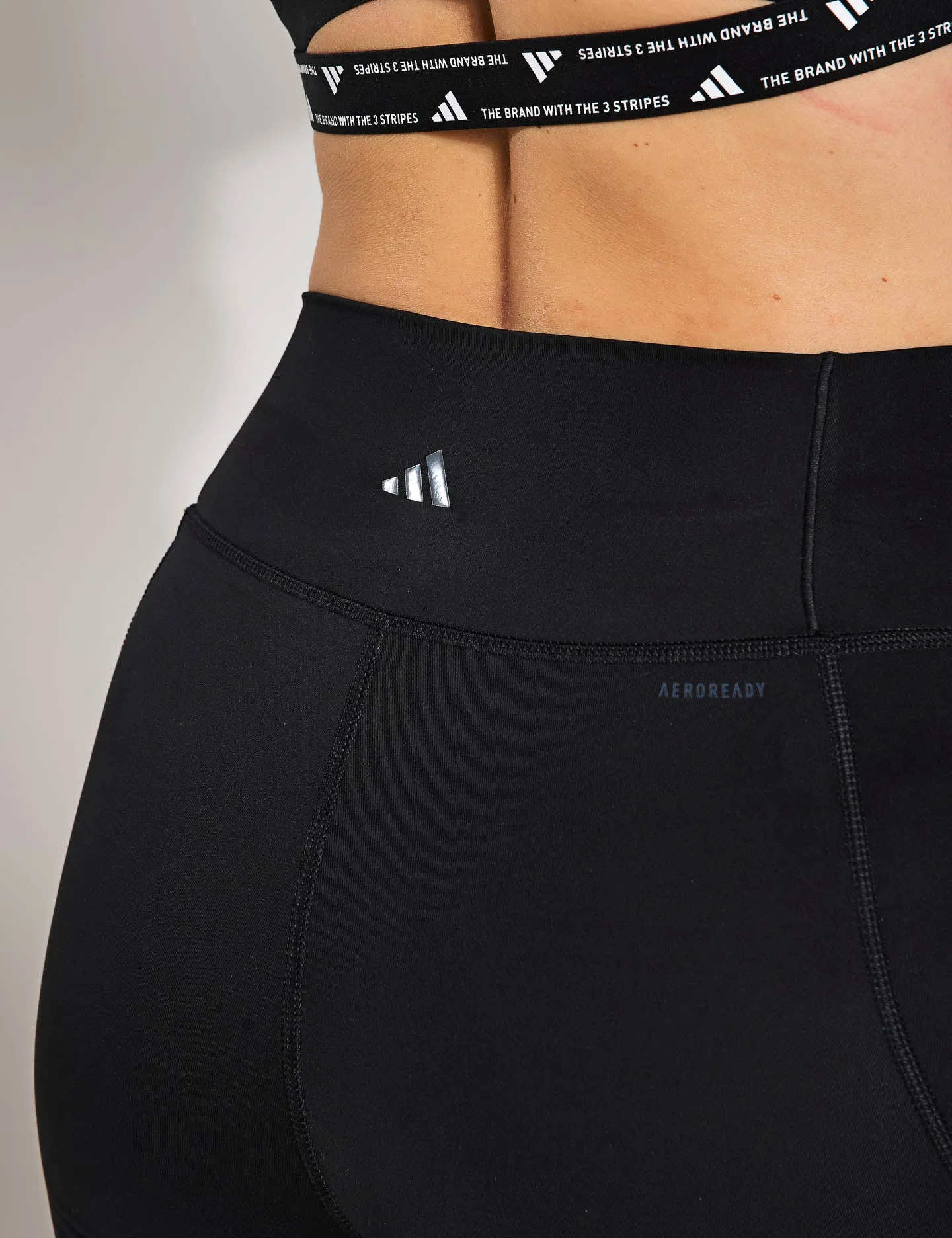 All Me Essentials 7-Zoll-Kurzleggings - Schwarz