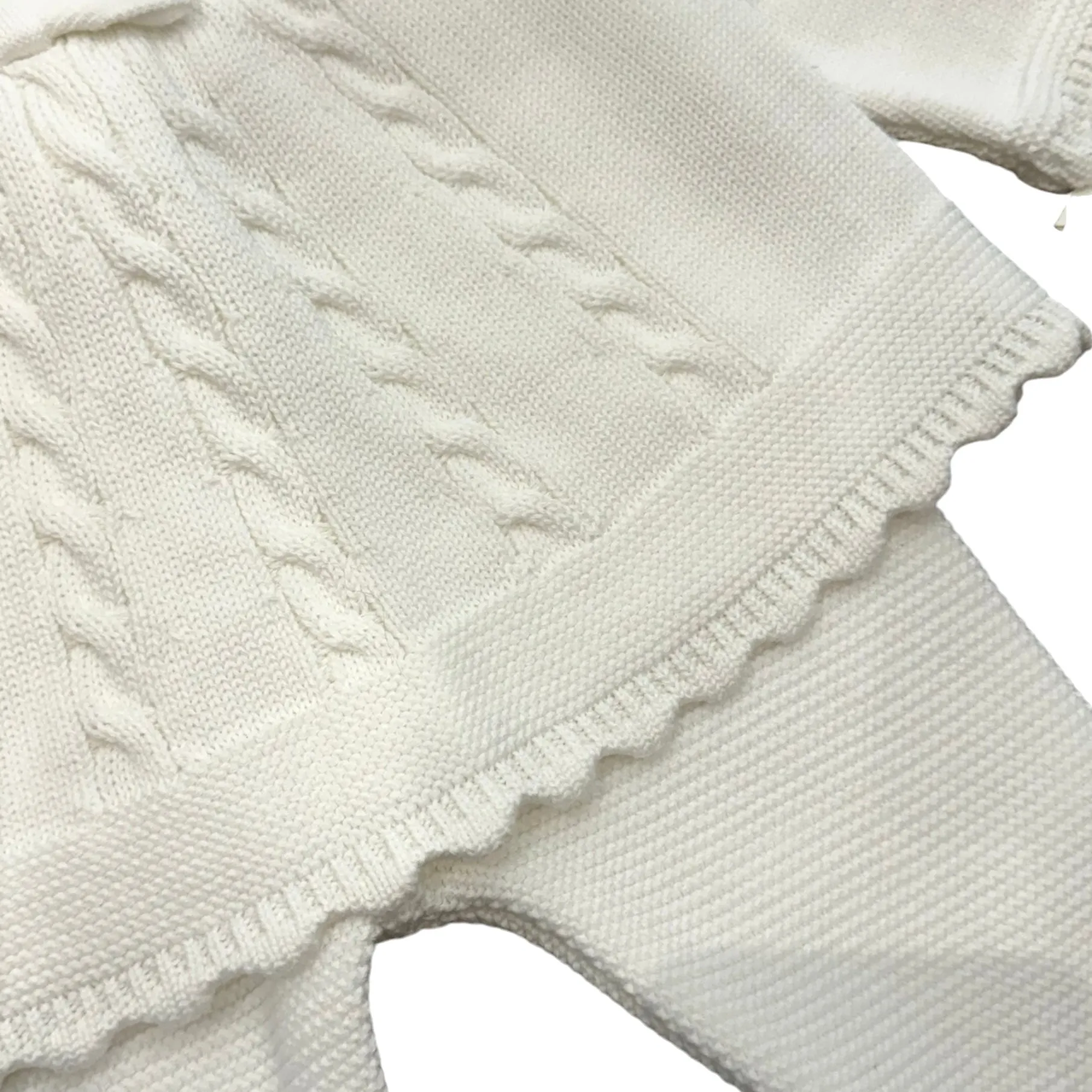 Creme Schleifen Strick-Set für Baby-Mädchen