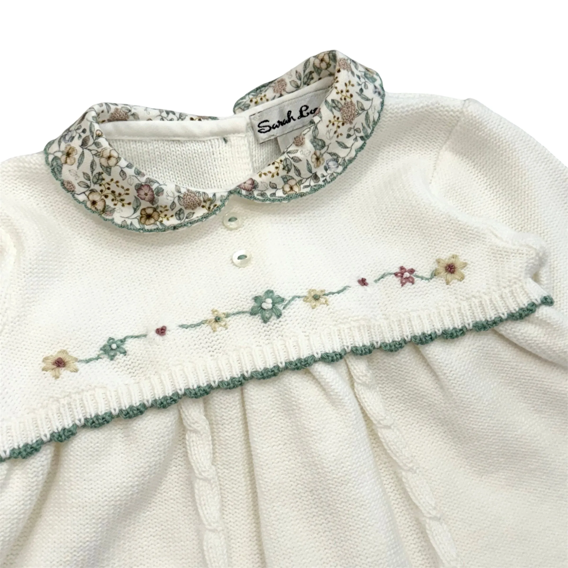 Cremefarbenes Strick-Set für Baby-Mädchen