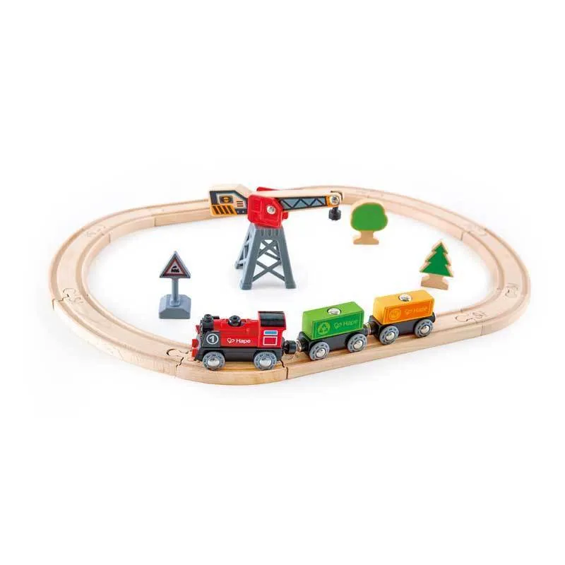 Batteriebetriebener Zug-Lieferkreis-Set von Hape