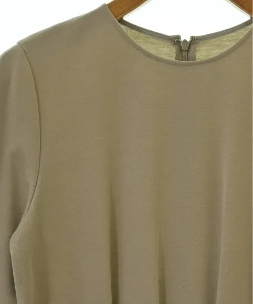 BEIGE, Kleider