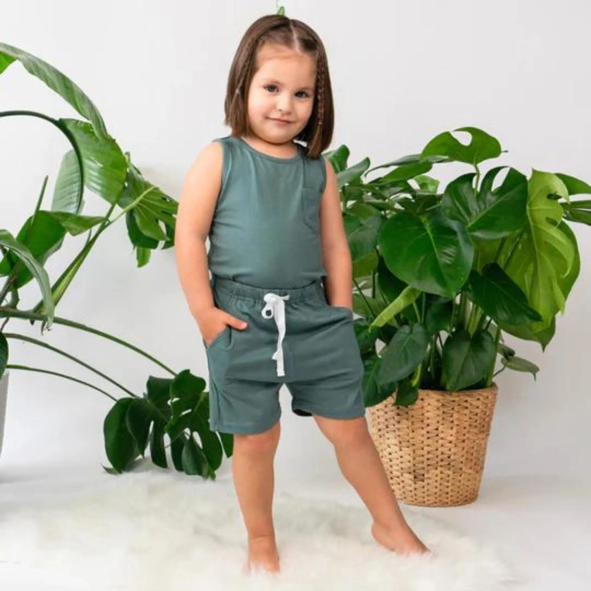 BELAN J Everyday Shorts - Blattgrün