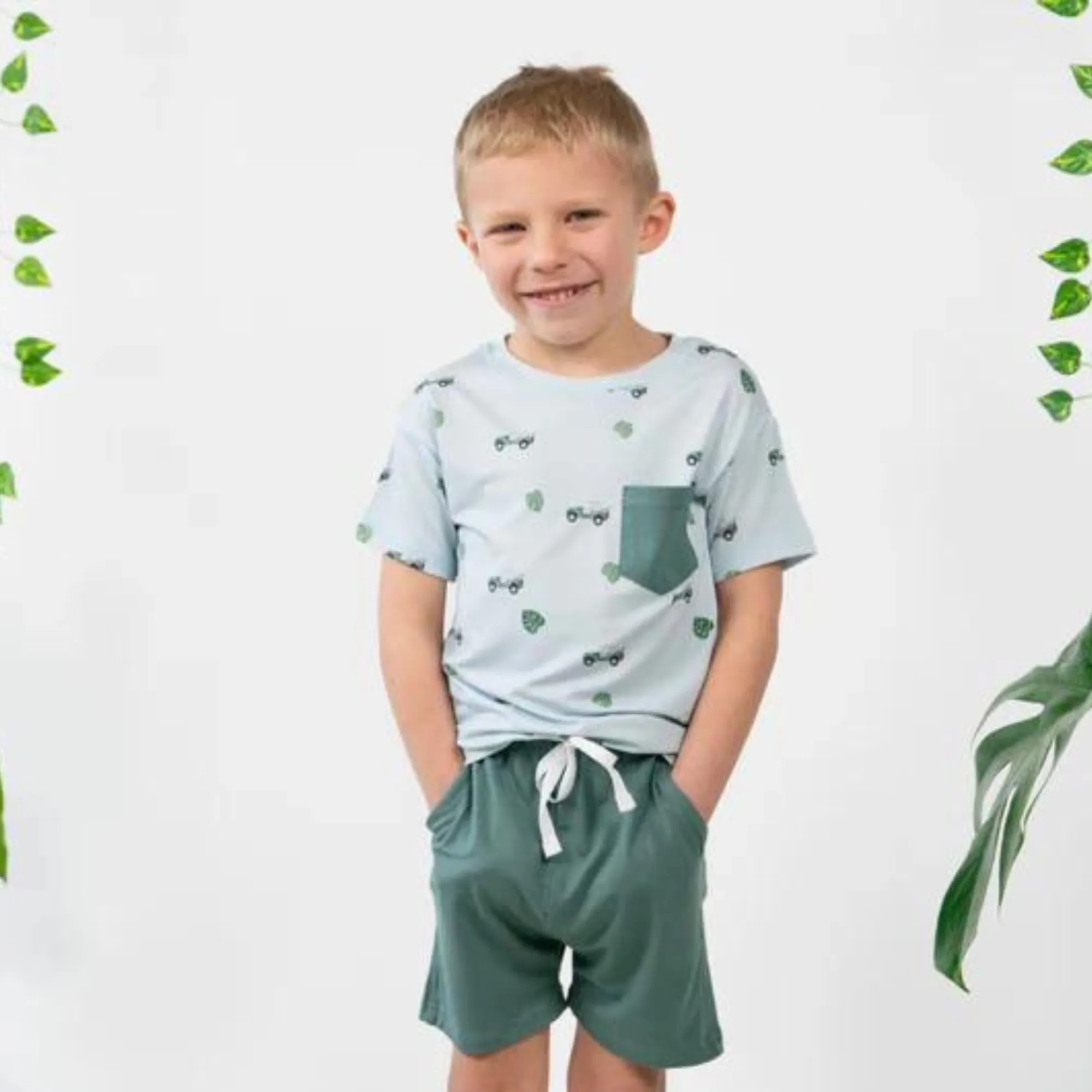 BELAN J Everyday Shorts - Blattgrün