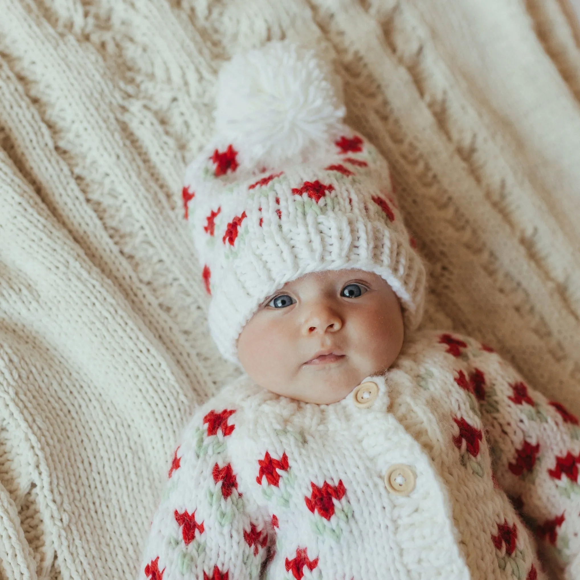 Bitty Blooms Strickmütze von Huggalugs