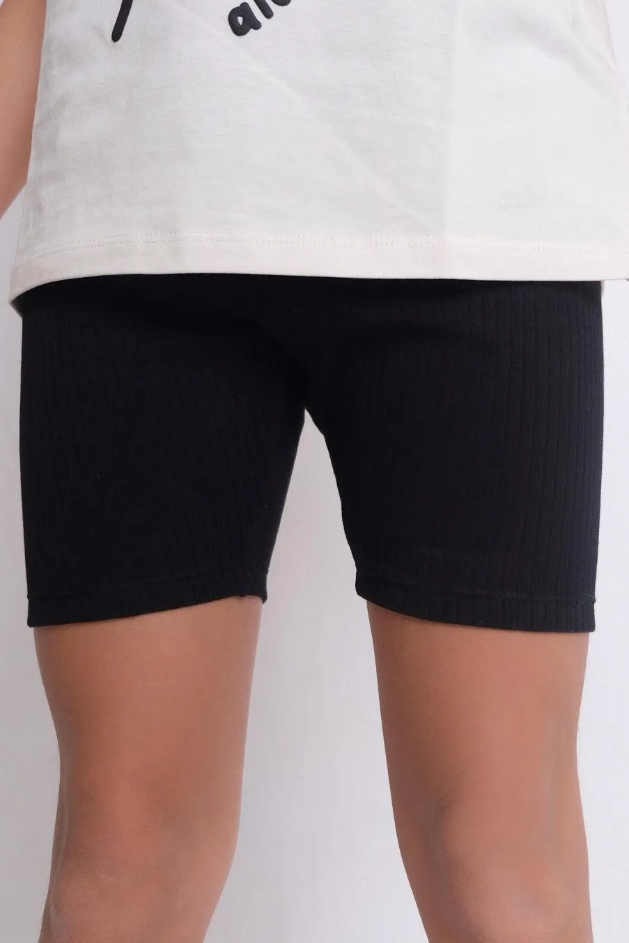 Schwarze Rippenshorts