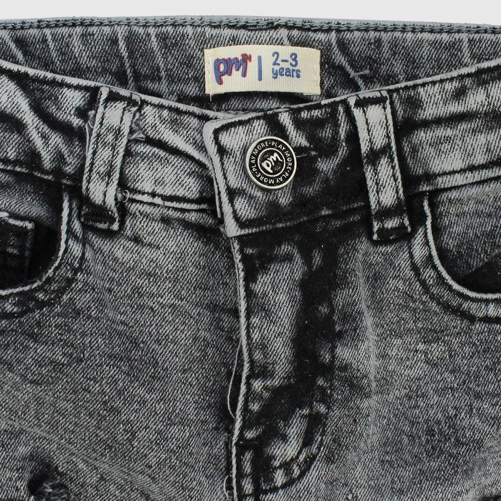 Zerrissene schwarze Jeans-Shorts