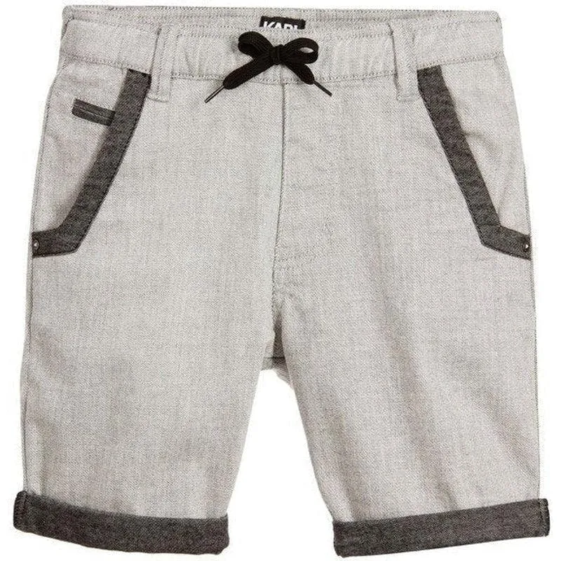 Graue Jungen-Shorts