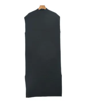 CABaN Dresses