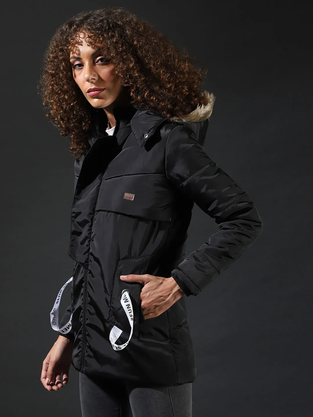 Campus Sutra Damen Modische Unifarbene Casual Bomberjacke
