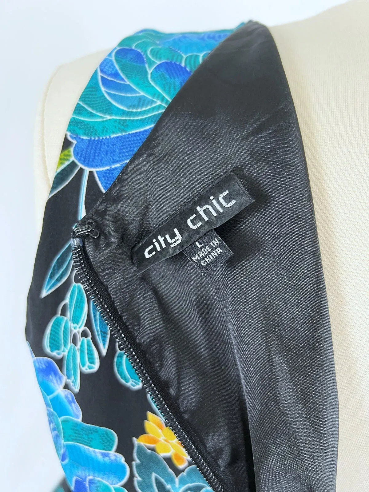 City Chic Größe L (22/24) Schwarz & Türkis Mutiges Blumenkleid