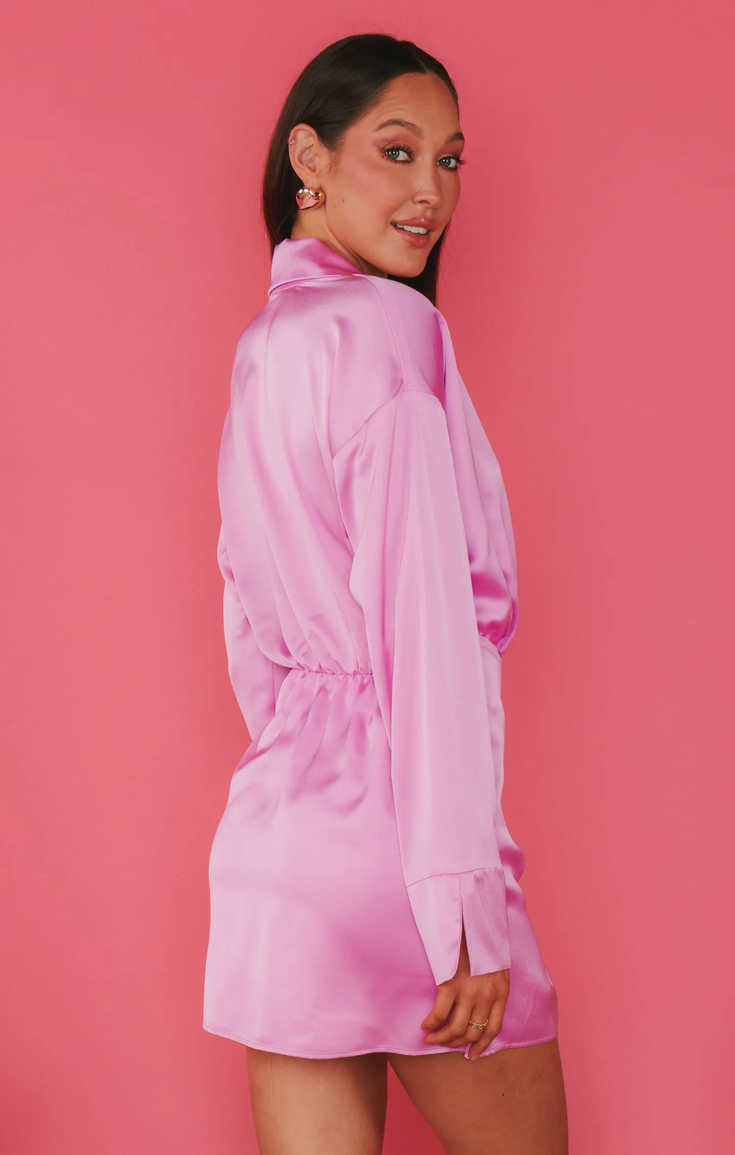 Clara Kragenloses Minikleid ~ Purpur Rosa Luxus Satin