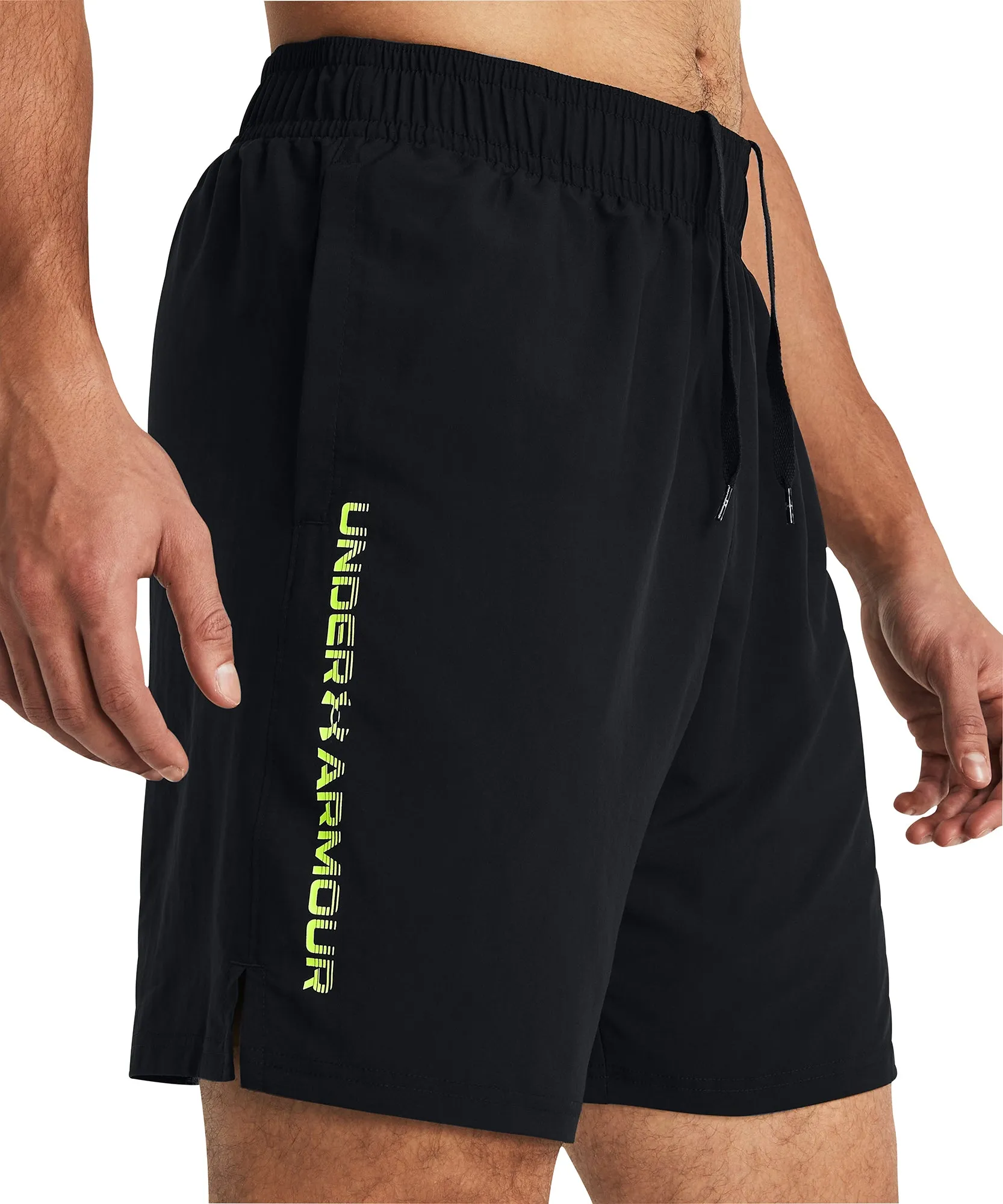 Bekleidung Under Armour Herren Under Armour Tech Woven Wordmark Herren Trainingsshorts - Schwarz