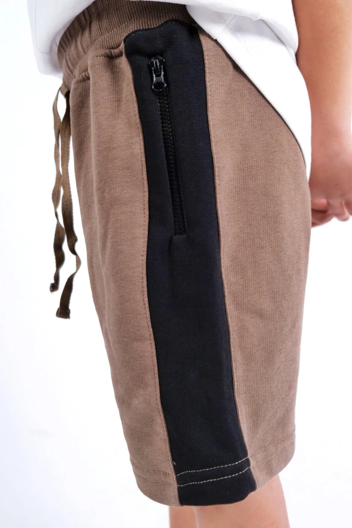 Kuschelige Kaffee-Shorts