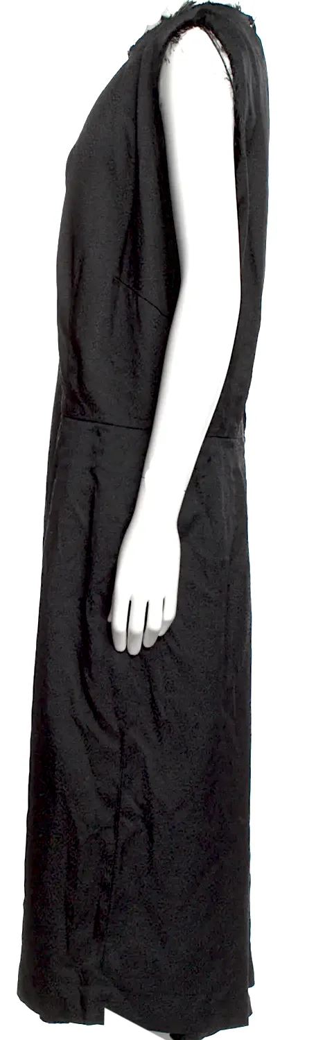 Comme des Garcons Japan. Schwarzes Langkleid mit Rohkante und Rundhalsausschnitt