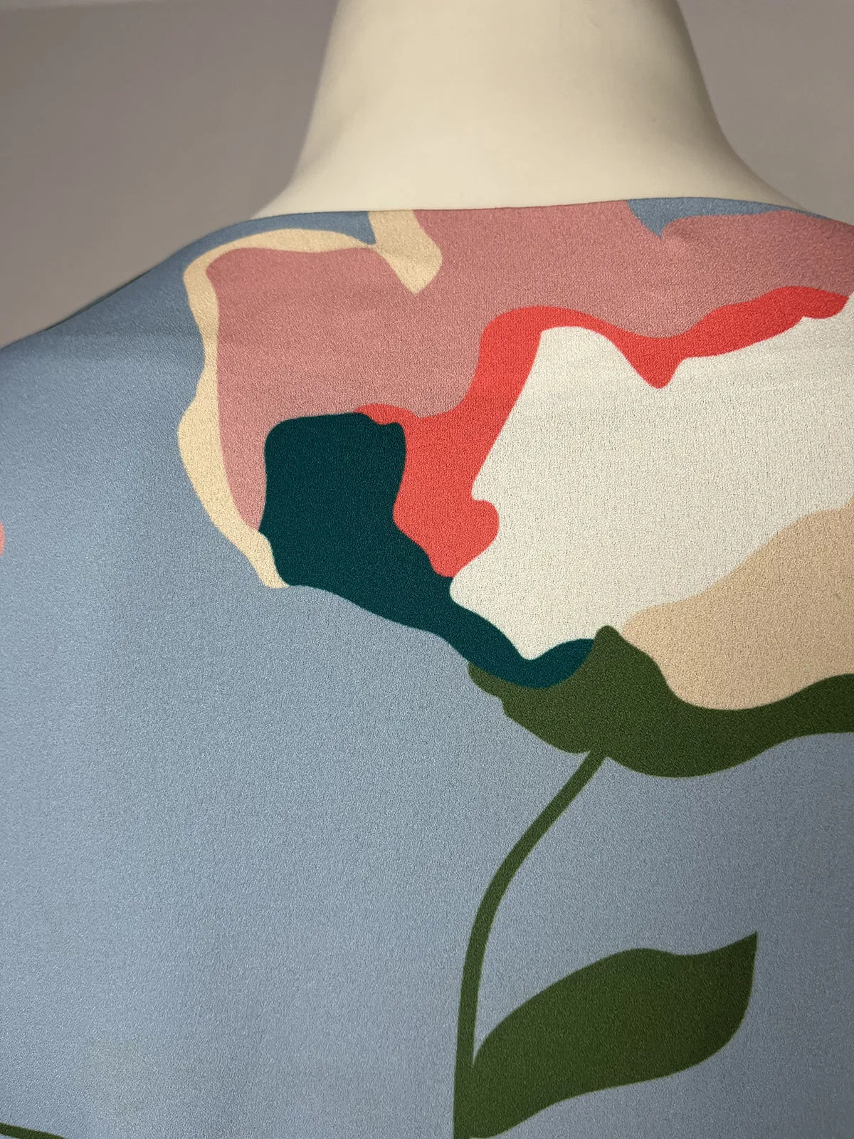 Crosby von Mollie Burch Größe L (14) Hellblaues Blumenkleid