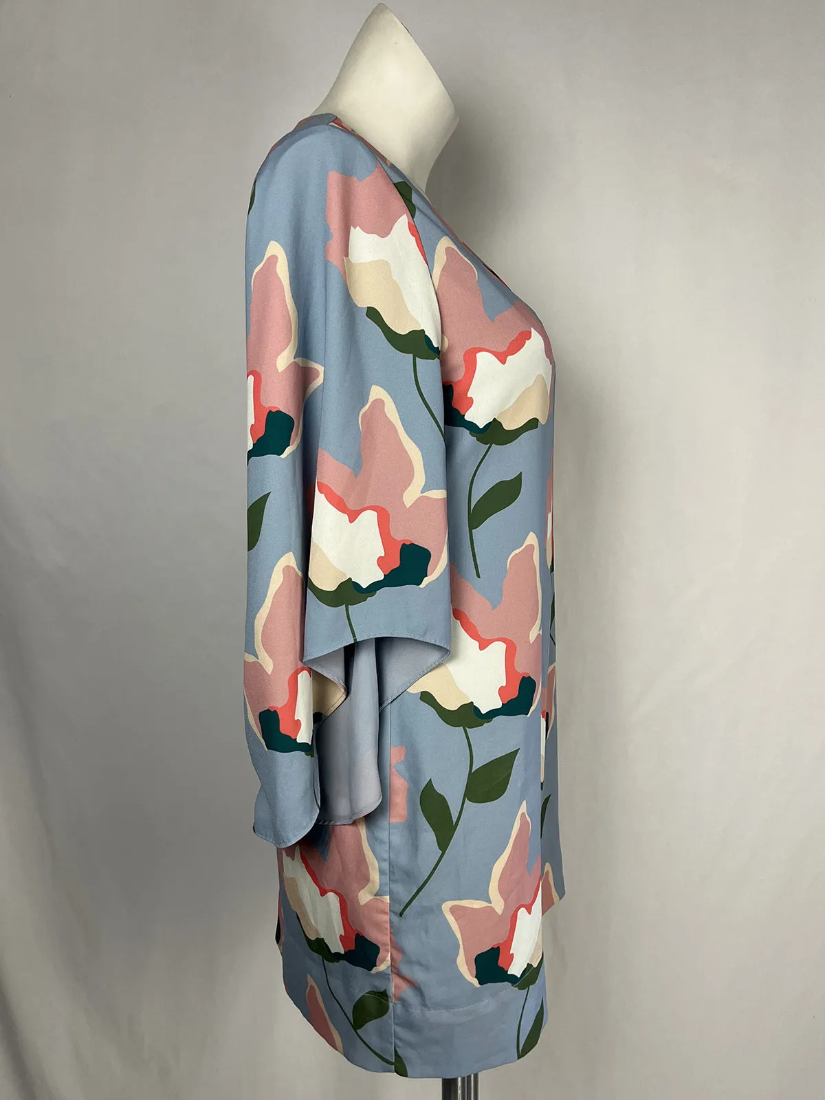 Crosby von Mollie Burch Größe L (14) Hellblaues Blumenkleid