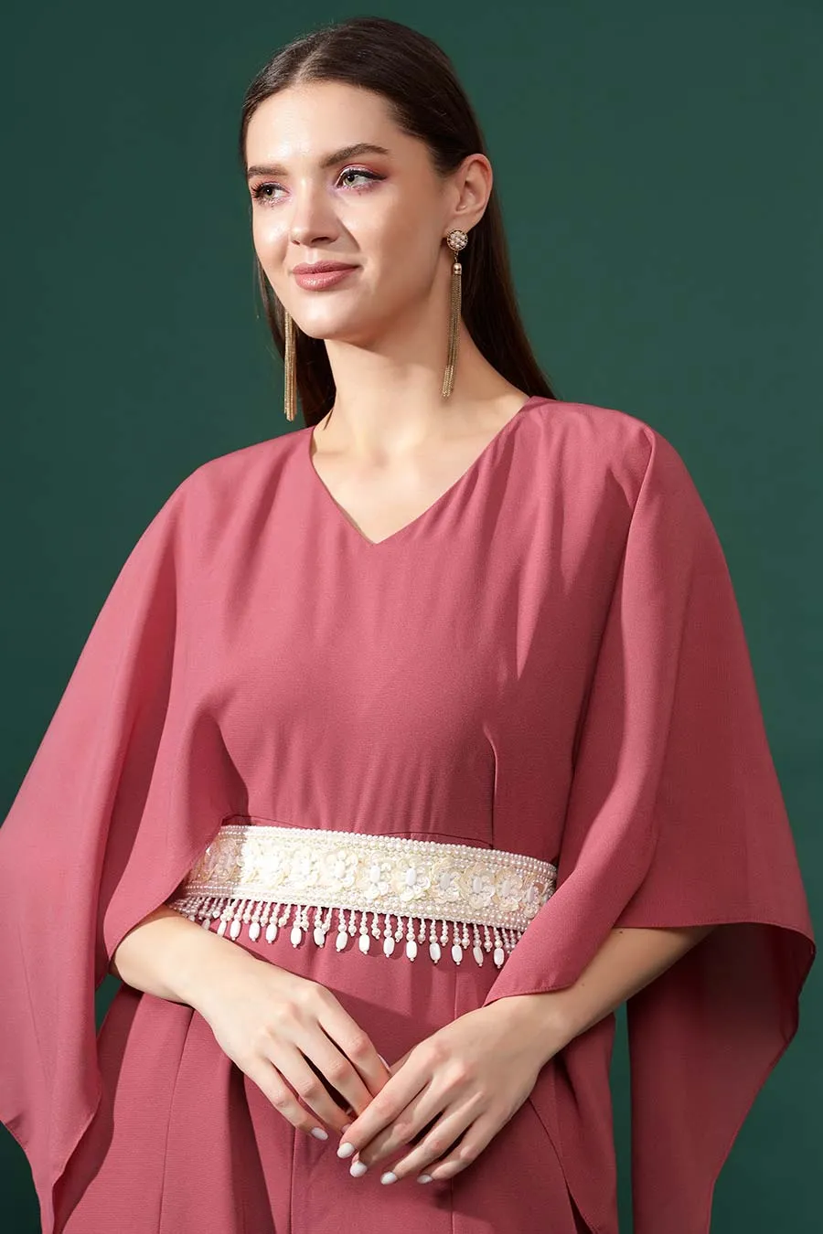Cupcake-Pink Jumpsuit Mit Perlenbesetztem Gürtel