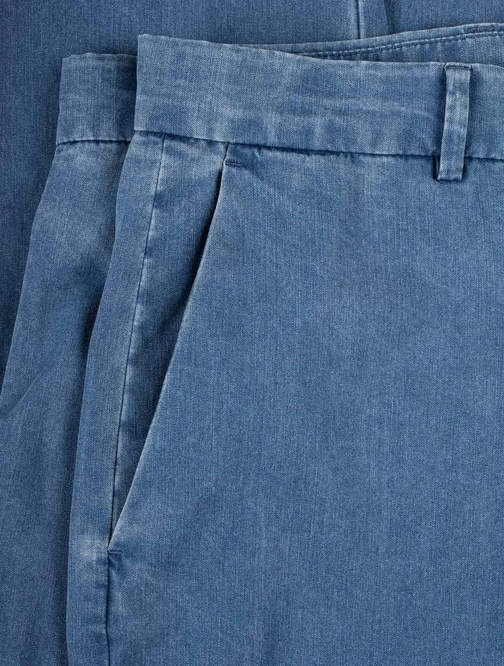 Blaue Denim-Hose