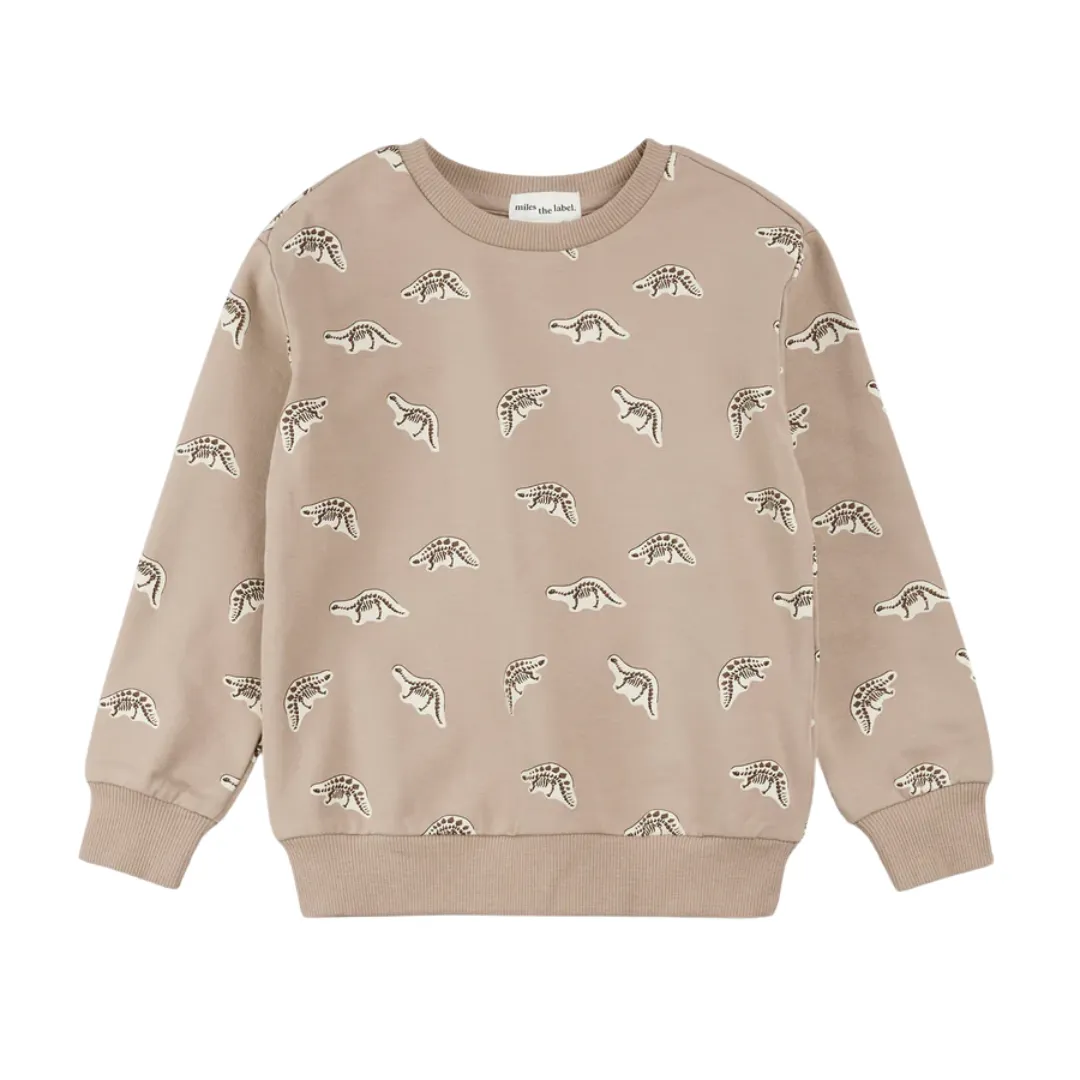 Dino-Fossil-Druck auf taubfarbenem Sweatshirt von miles the label.