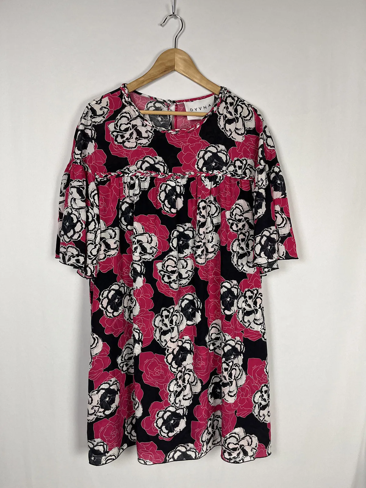 Dyvna Größe 14 Rosa & Grau Blumenkleid NWT