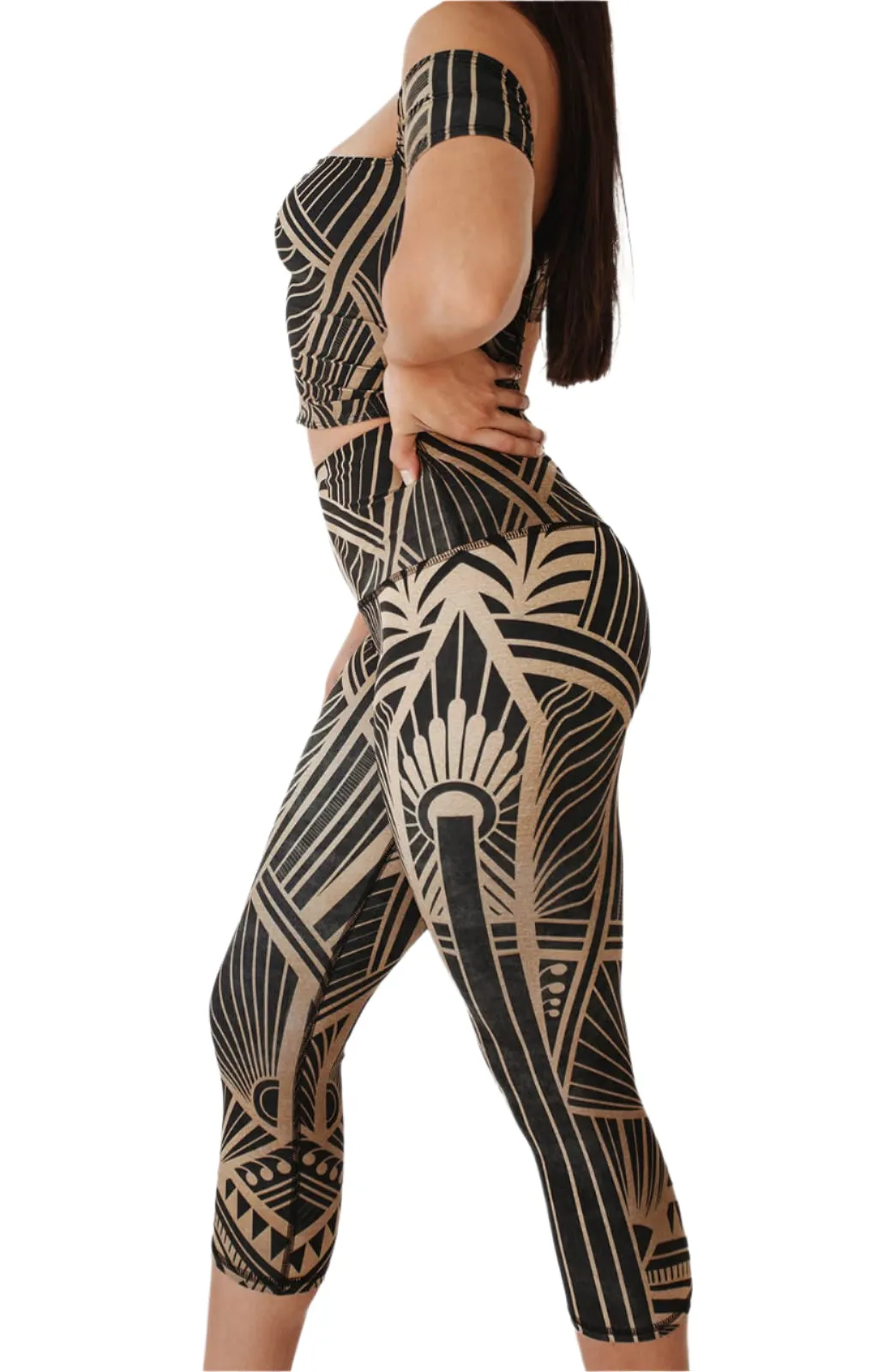Elegantes Empire bedrucktes Yoga-Crop von Yoga Democracy