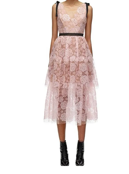 Elegantes Blumenmuster-Sequins-Spitzen-Midi-Kleid