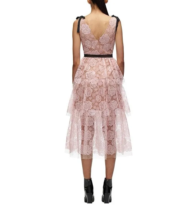 Elegantes Blumenmuster-Sequins-Spitzen-Midi-Kleid