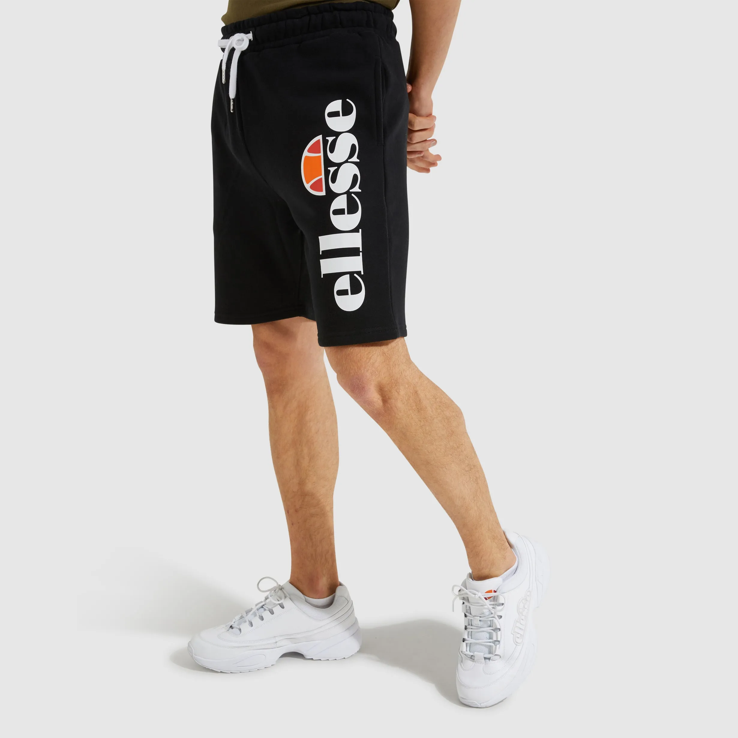 ELLESSE HERREN BOSSINI SCHWARZE SHORTS
