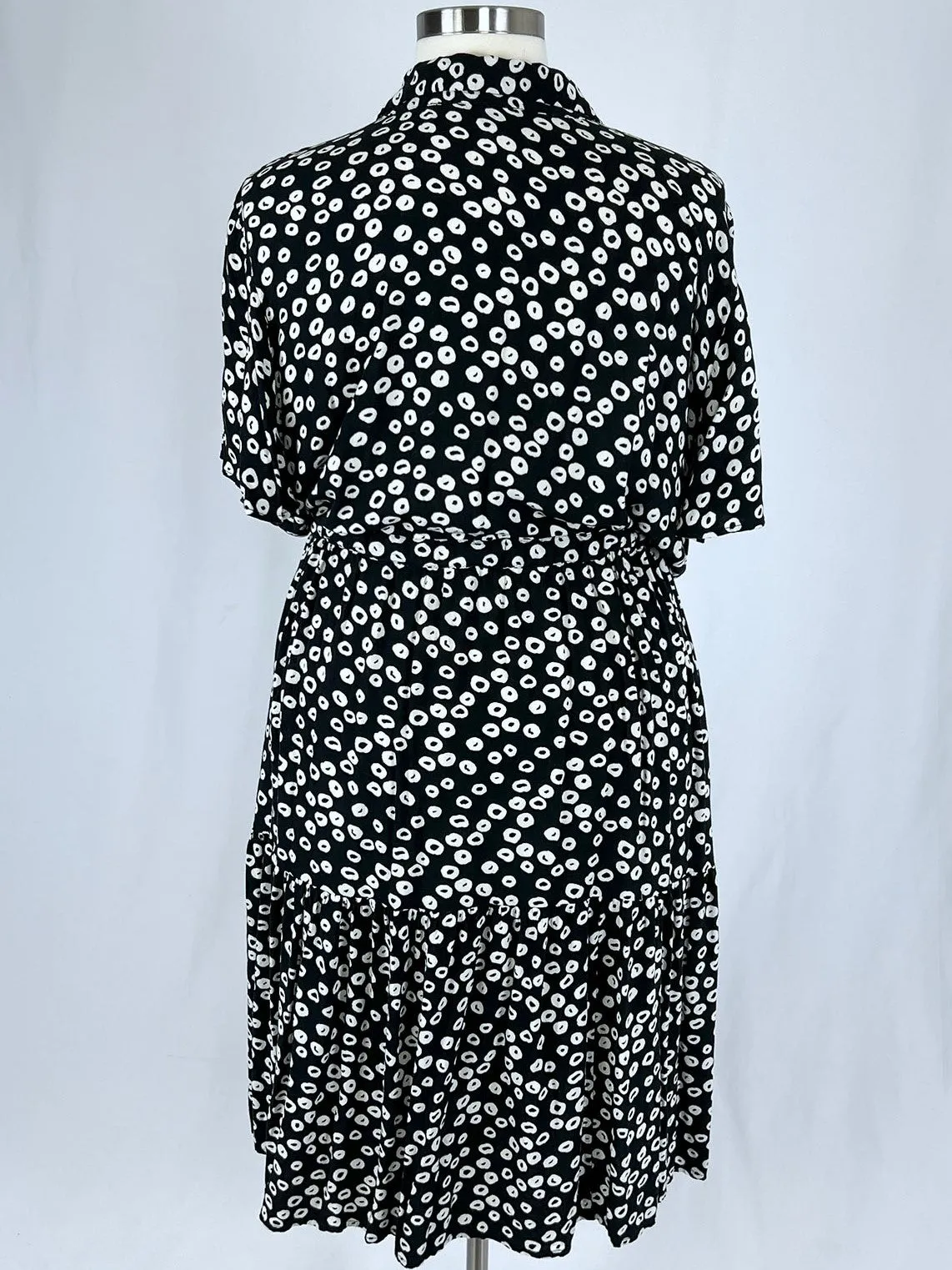 eloquii Größe 28 Schwarz-Weiß Kreise Kleid
