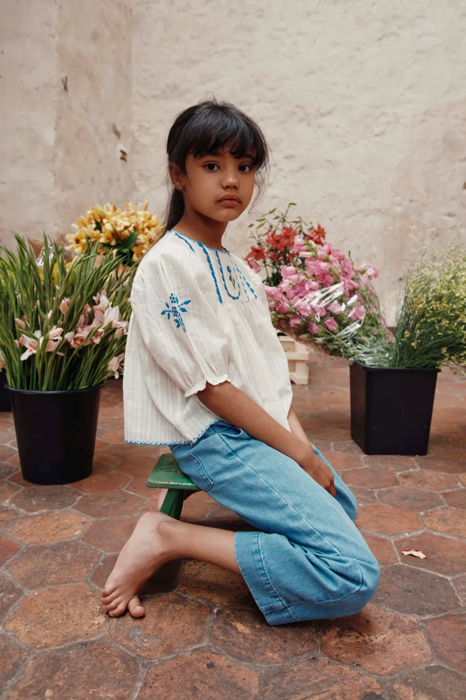 Emile Et Ida Jungen Mädchen HANDGESTICKTE EINFACHE BLOUSE - ECRU