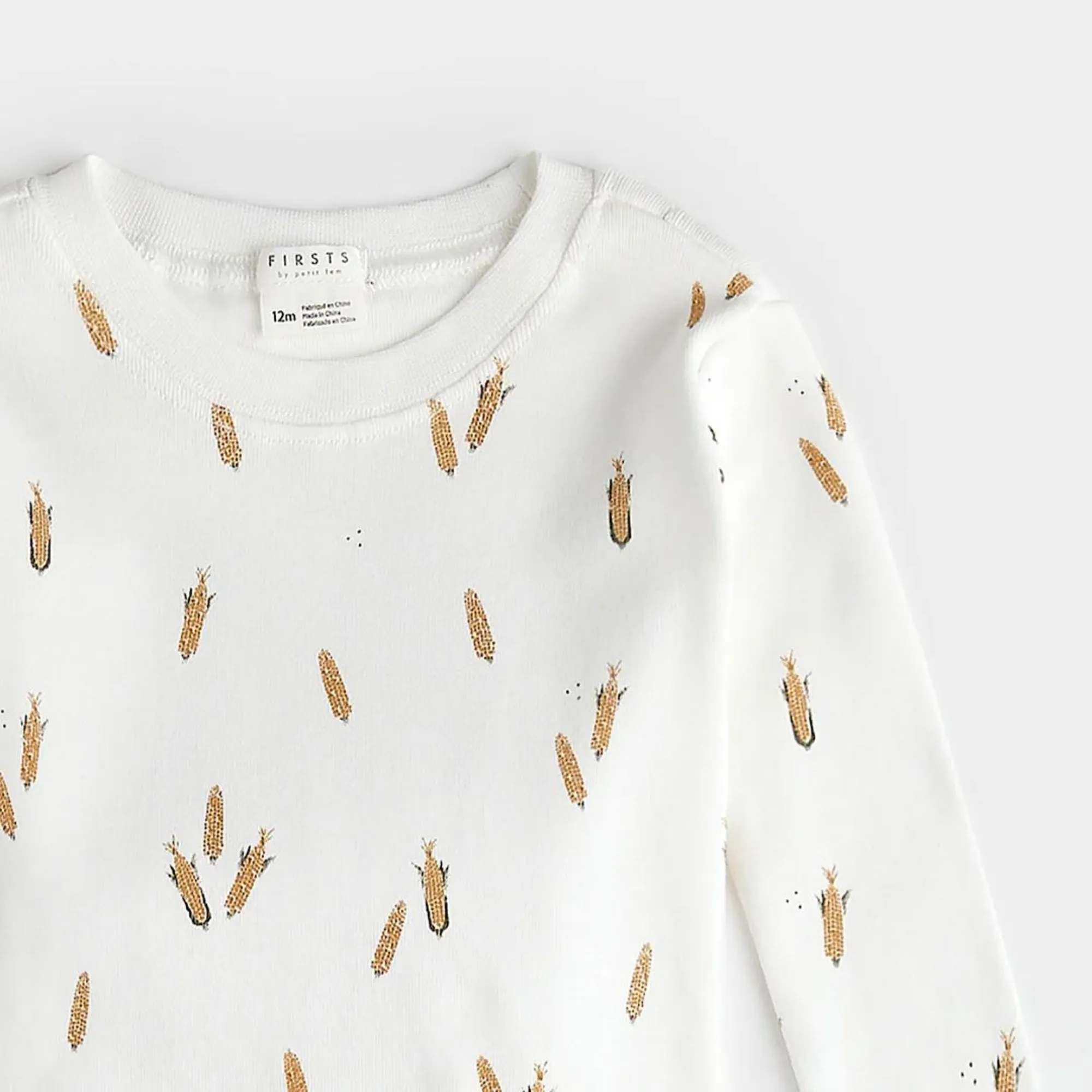 FIRSTS Maisdruck auf Off-White Baby-Pyjama-Set