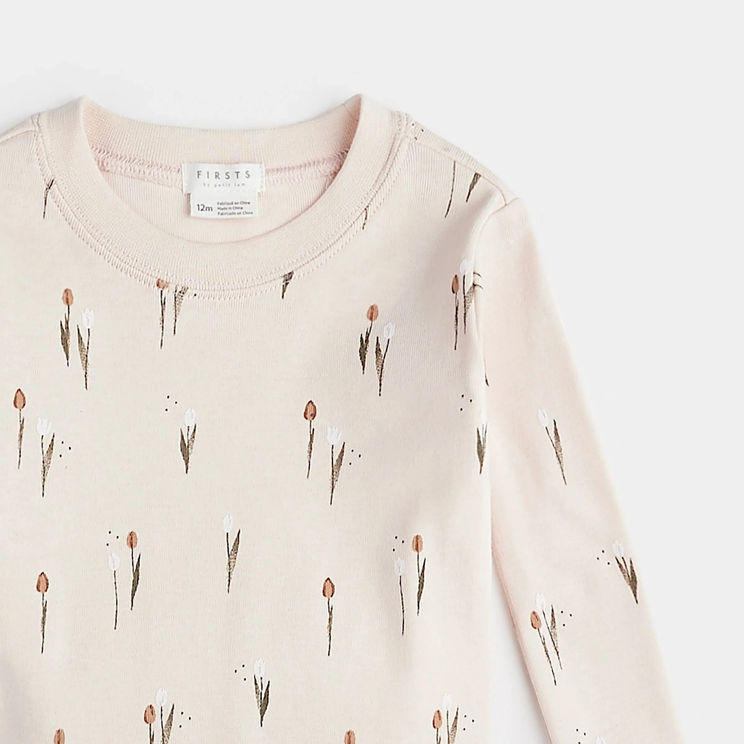 FIRSTS Tulip Print auf Creme Baby-Pyjama-Set