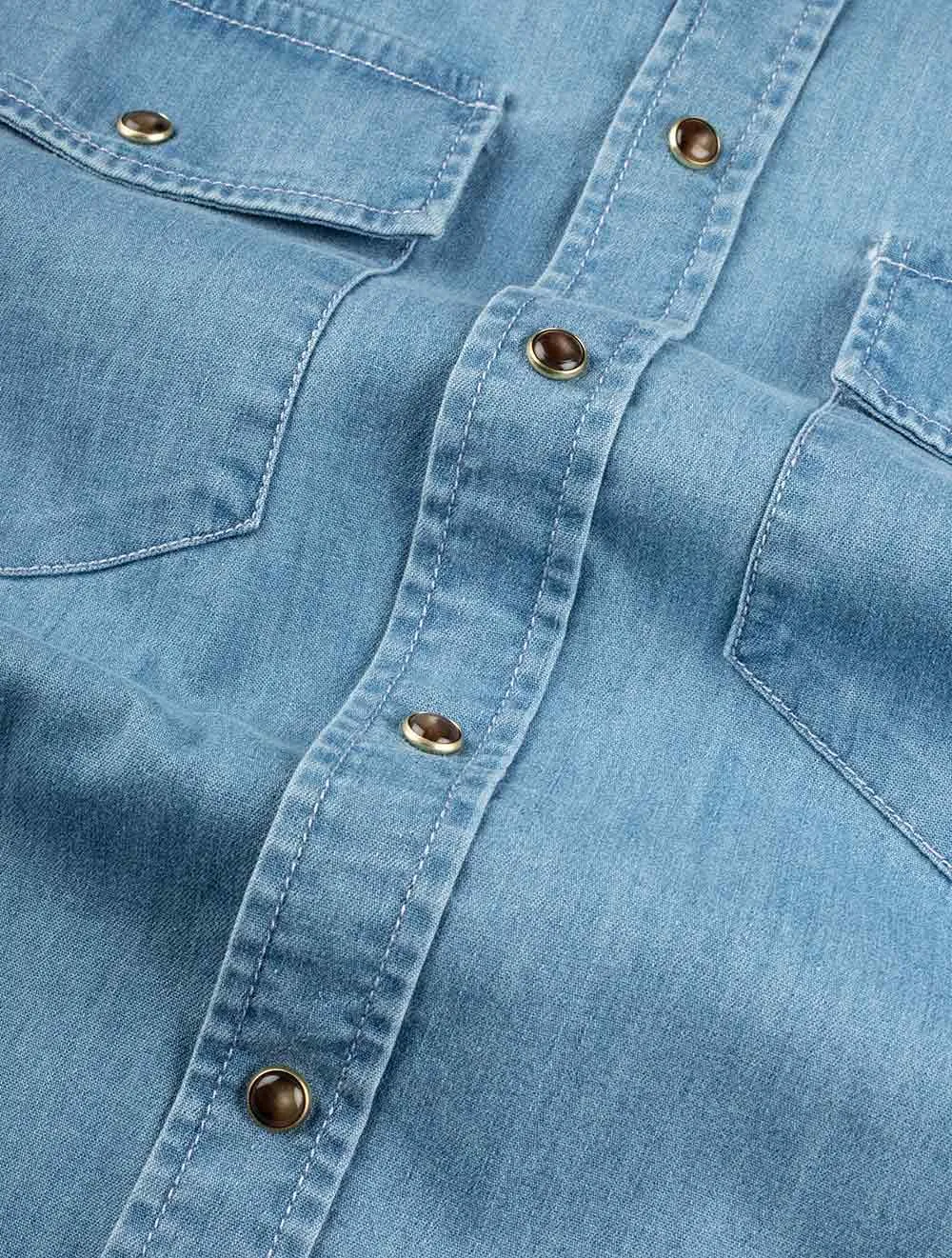 Passendes Denim-Hemd mit Tasche in Blau