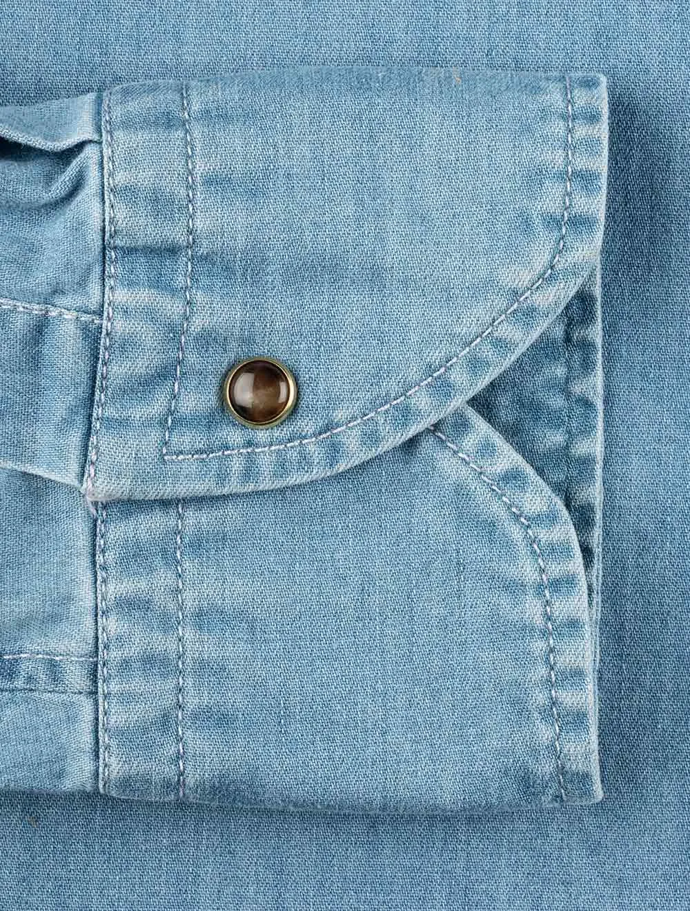 Passendes Denim-Hemd mit Tasche in Blau