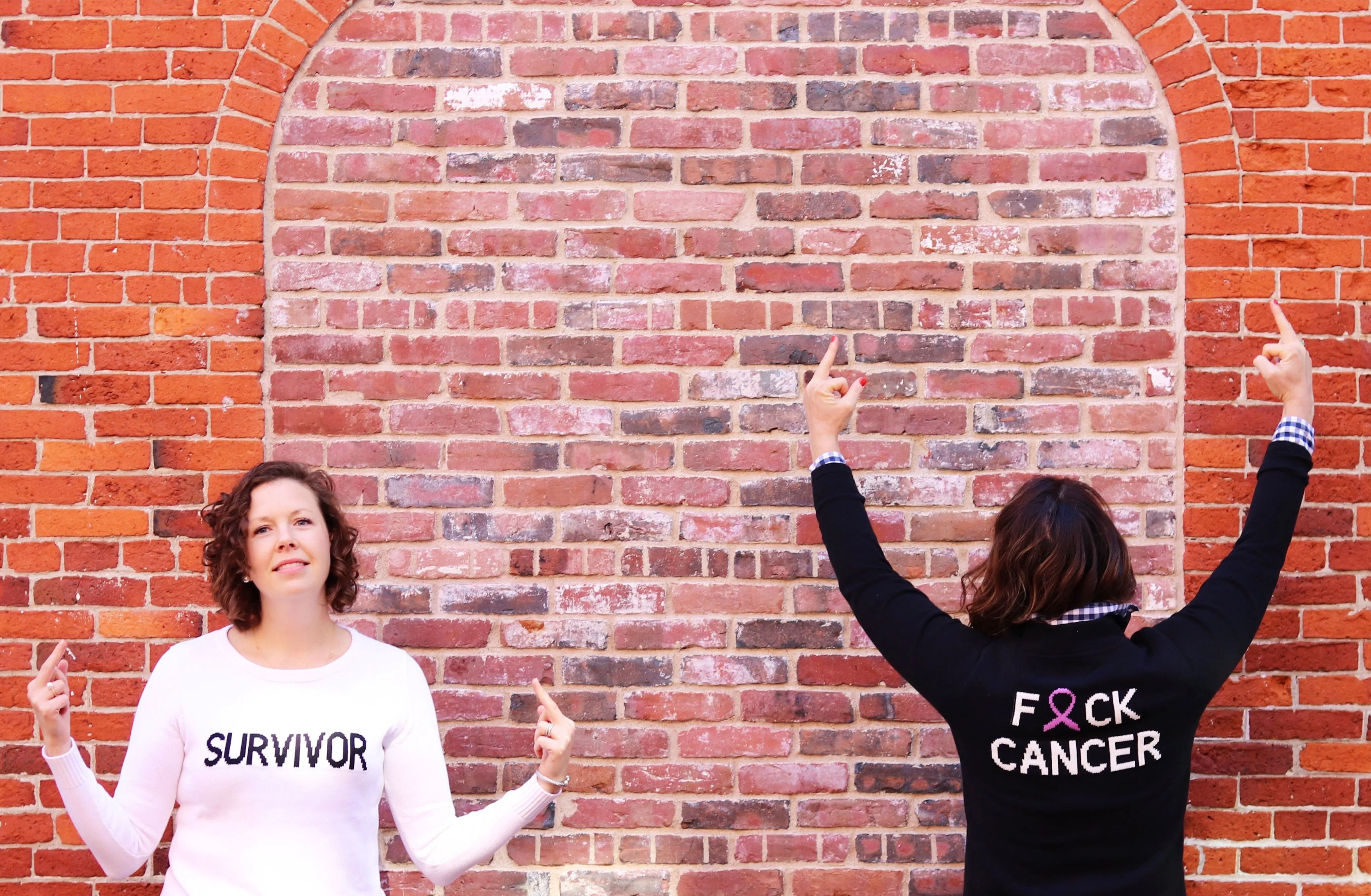 Fuck Cancer Reißverschluss - 25% jedes Verkaufs gehen an Runway For Recovery