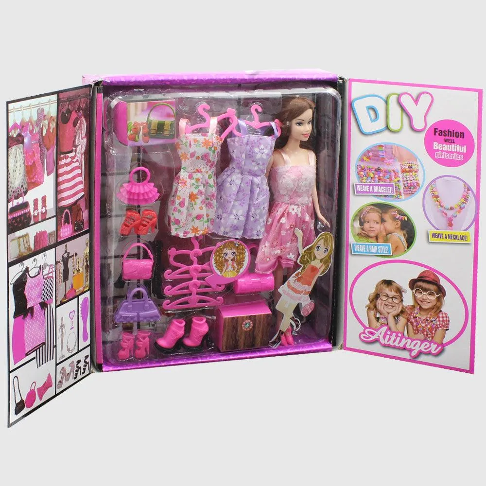 Mädchenmode Stylische Puppe mit Kleidern und Accessoires