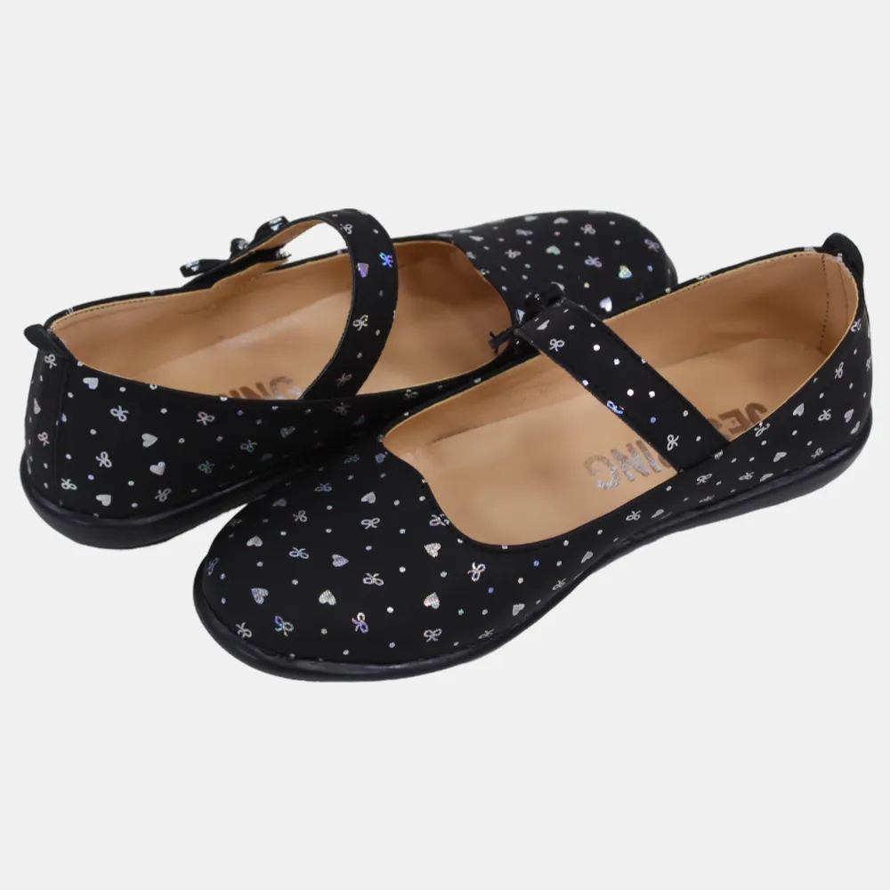 Mädchen Lederschuhe – Schwarz mit Herz-Details