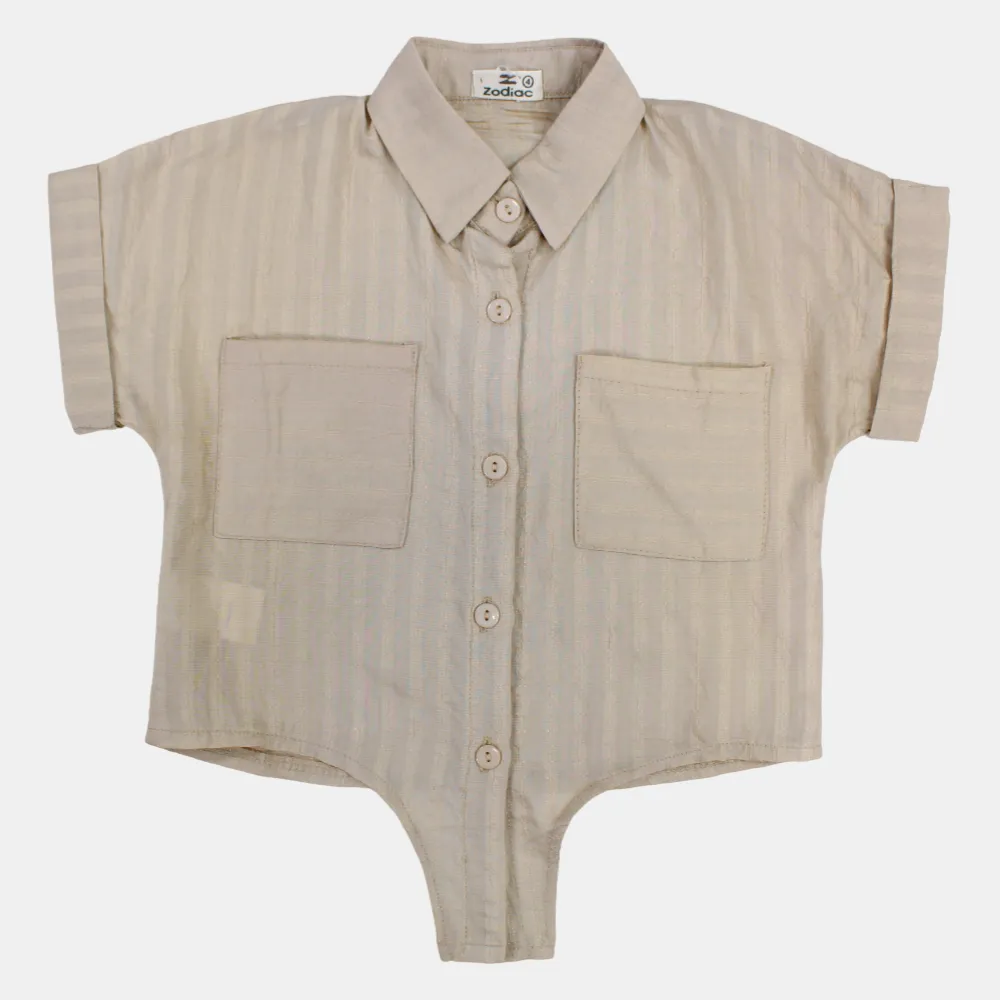 Mädcheneinfache Bluse