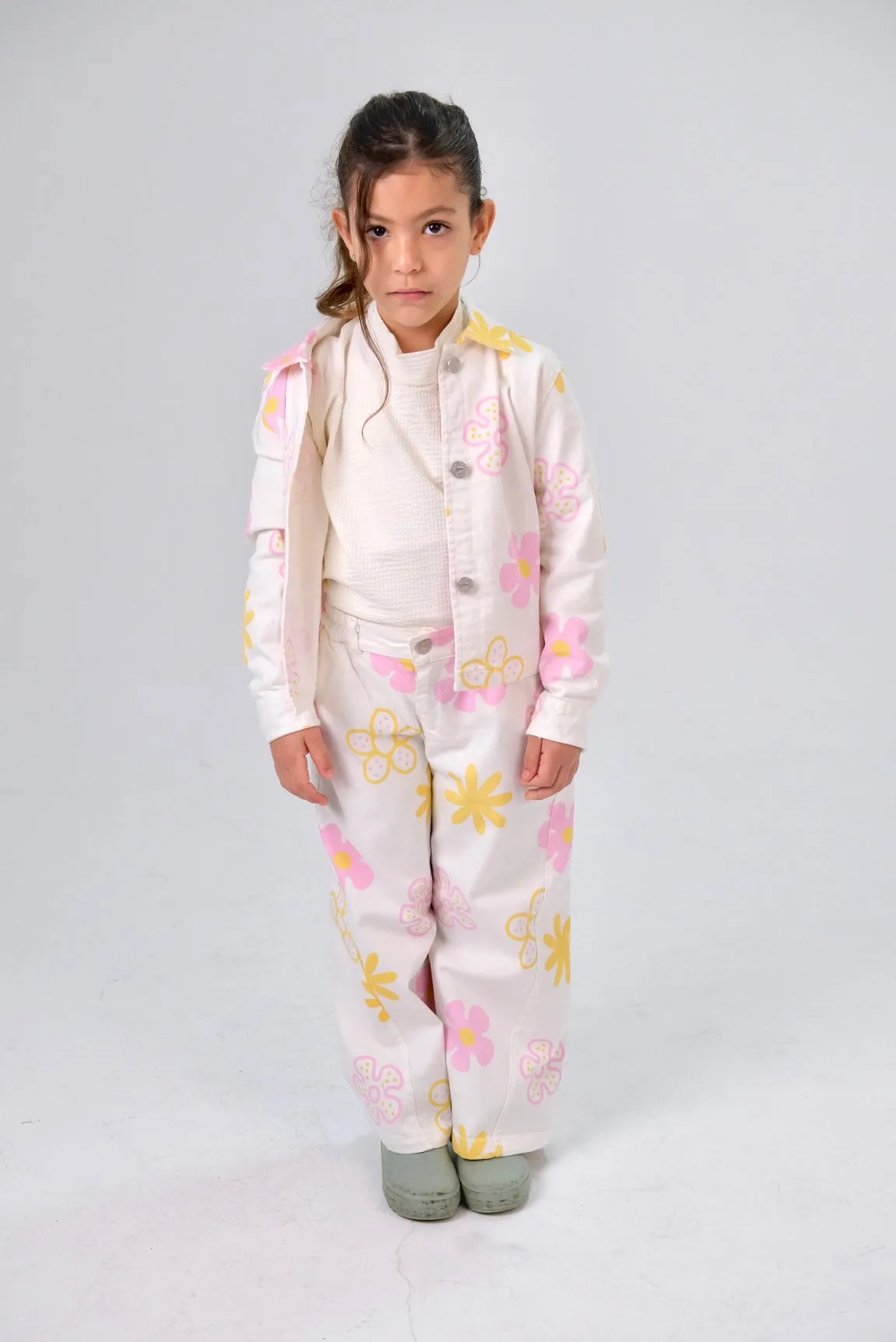Mädchen Bedruckte Gabardine Hose – Offwhite mit Blumen