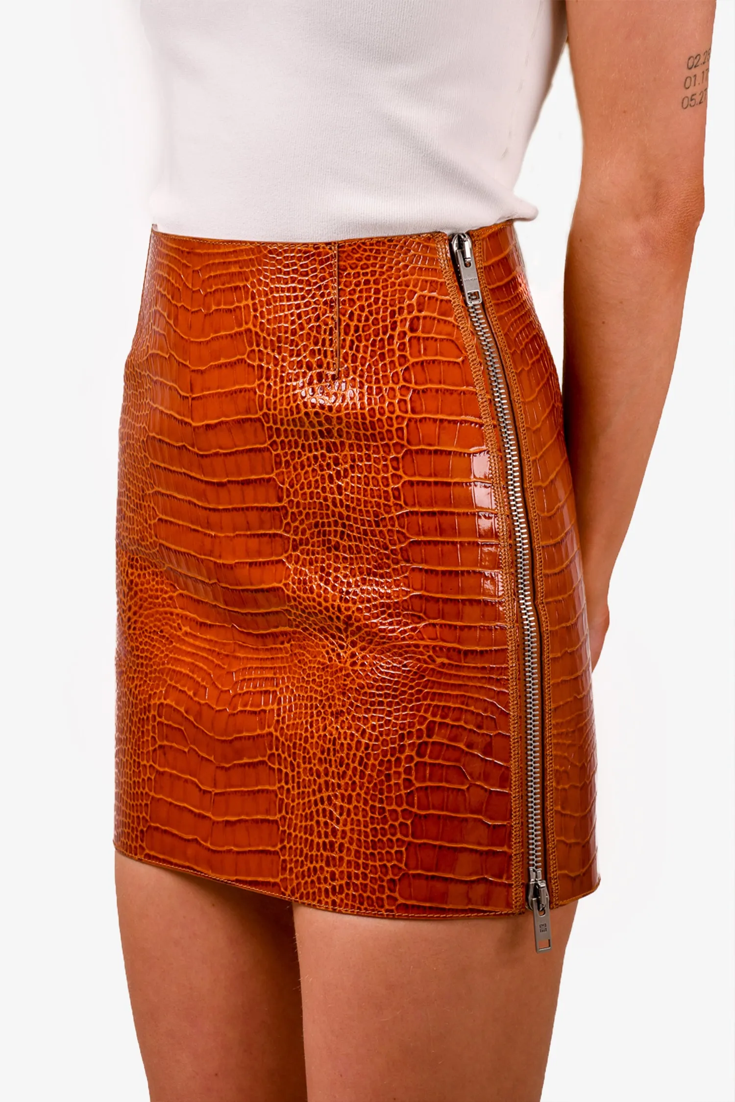 Givenchy Mini-Rock aus braunem Krokodilprägungleder in Größe 34