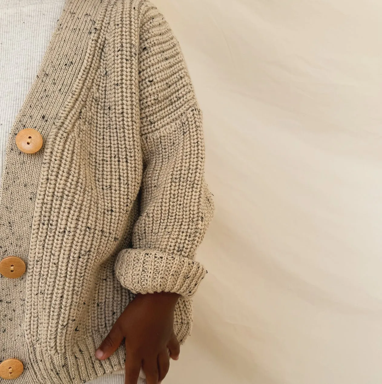 Hunter   Rose: Avery Kinderpullover - Hafer gesprenkelt