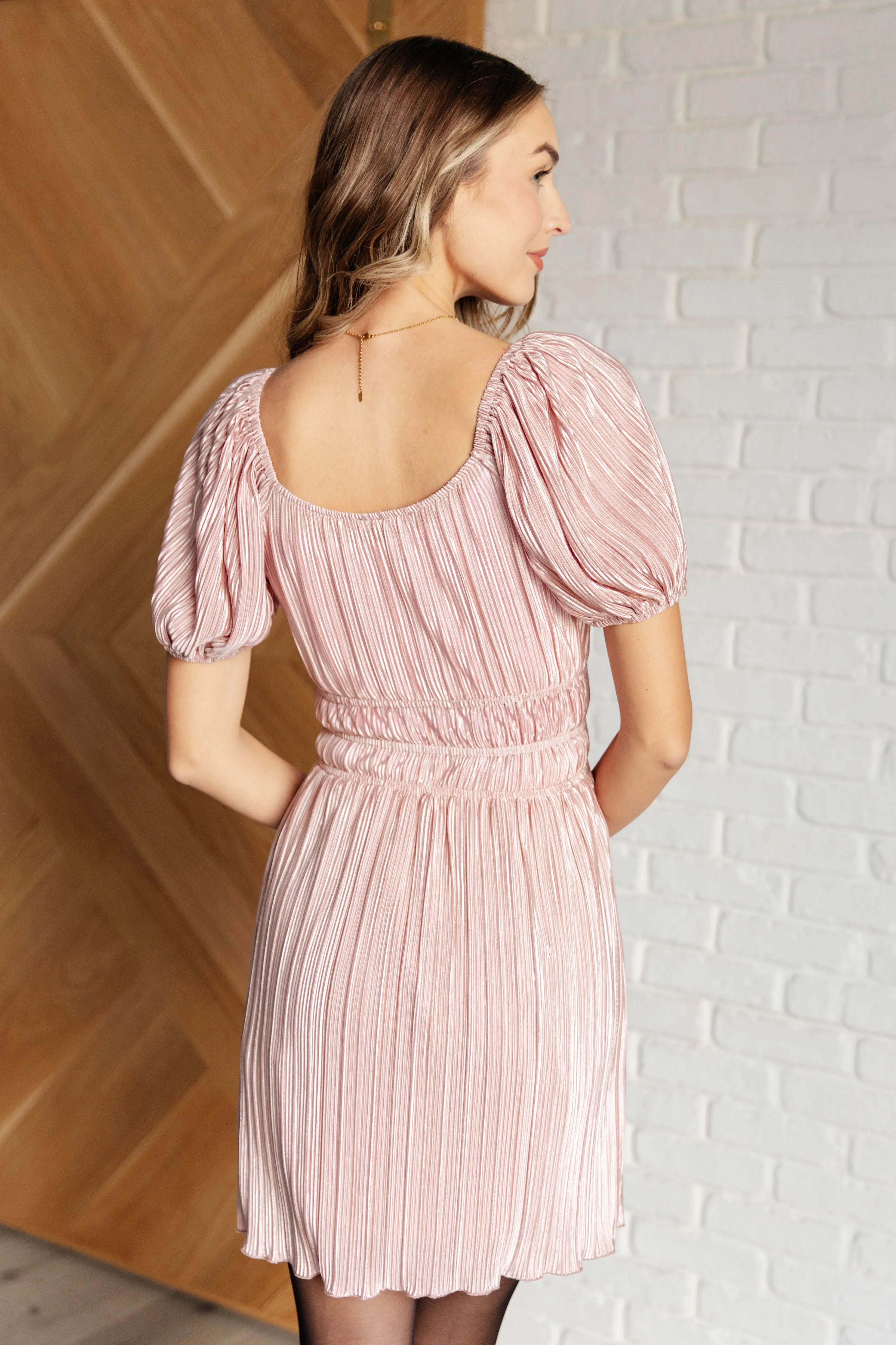 Es ist für das ästhetische Ballonärmelkleid