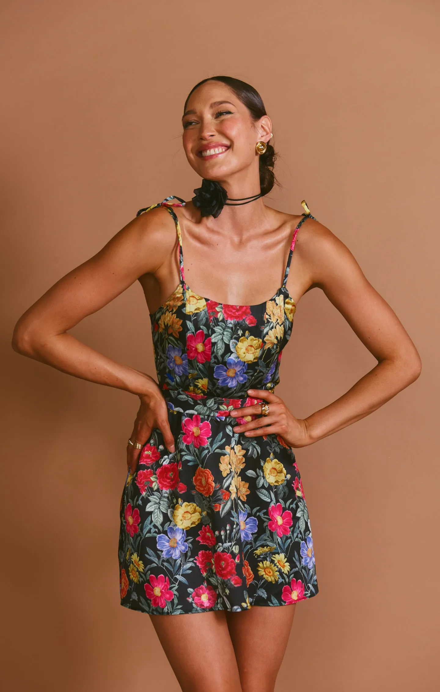 Julie Minikleid ~ Charm Pfingstrose Schwarz Luxus Satin