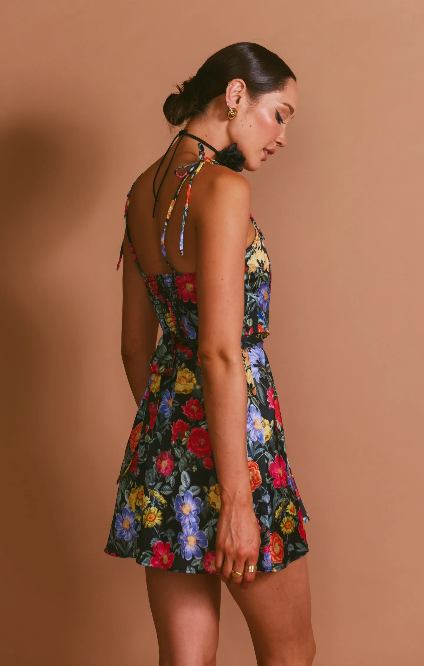 Julie Minikleid ~ Charm Pfingstrose Schwarz Luxus Satin