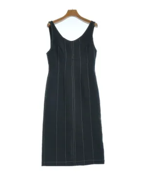 LB.04 Dresses