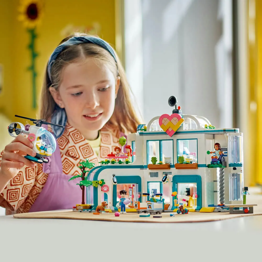 LEGO® Spielzeug LEGO® Friends Heartlake City Krankenhaus Set 42621